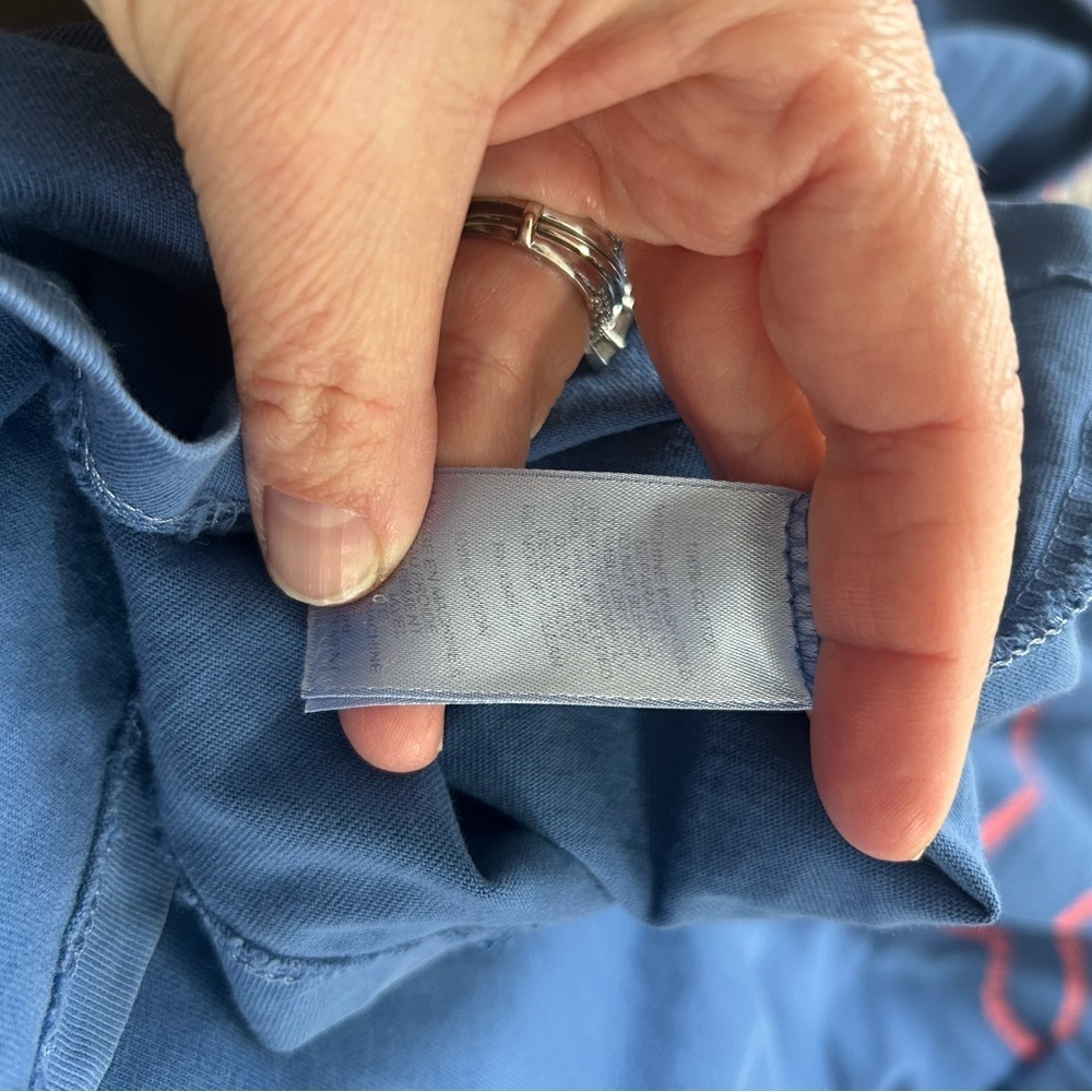 Vineyard vines long sleeve tee with pocket detail - Picture 7 of 7